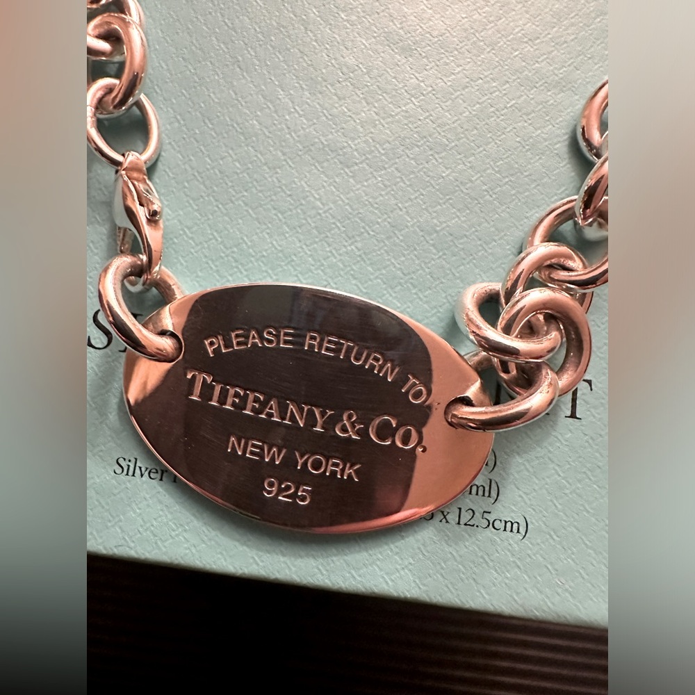 Return to Tiffany and Co Oval XL tag necklace